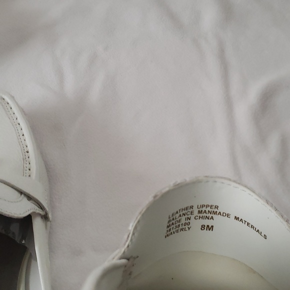 Shoes - Picture 5 of 6